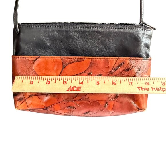 C.L. Whiting Leaf Leather Crossbody Bag With Leaf Design - Picture 3 of 7